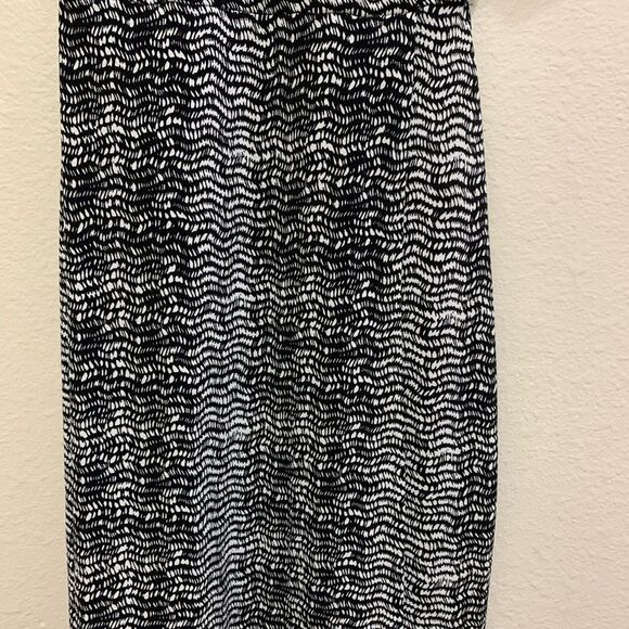 APT 9 Dress Women’s XS Black White Print Short cuffed Sleeve Faux Wrap Medium. - Picture 5 of 15